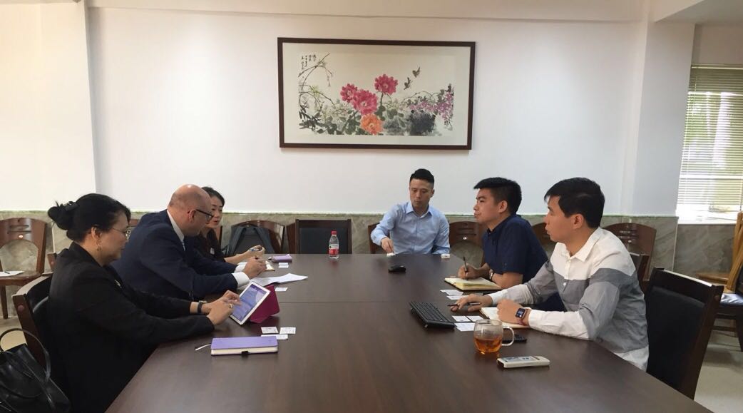 萨塞克斯大学校方代表来访公司商谈合作事宜